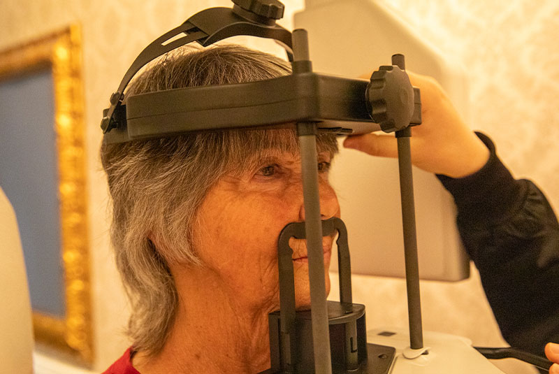 patient within the 3d scanning device within the dental practice